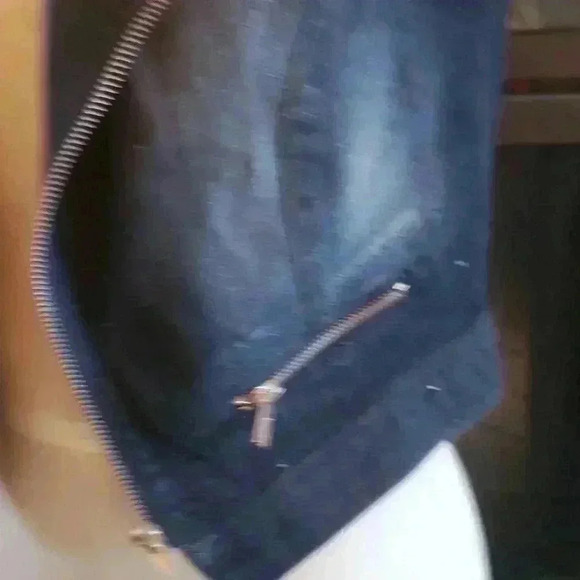 Distressed denim vest - Picture 3 of 4